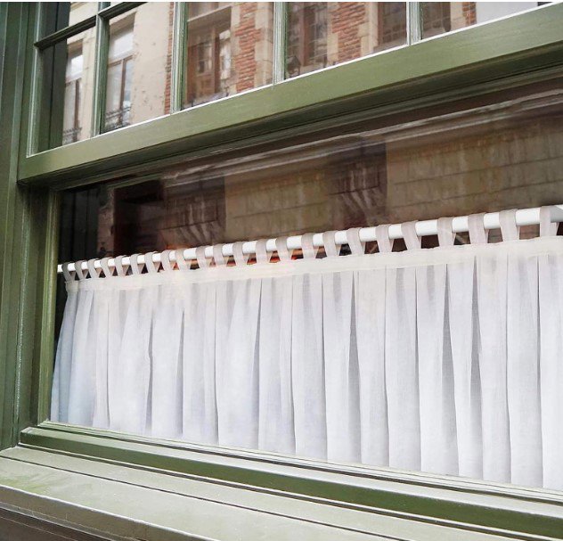 Manualidades sin salir de casa: Cómo colgar unas cortinas sin hacer agujeros .