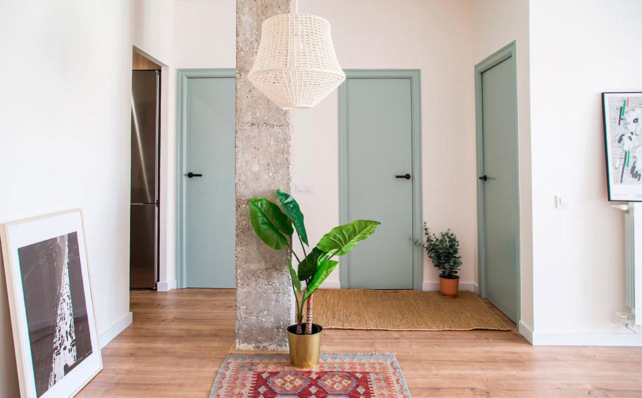 Si deseas un hogar vibrante y original ¡apuesta por las puertas de colores! Te proponemos 10 ideas para que te inspires