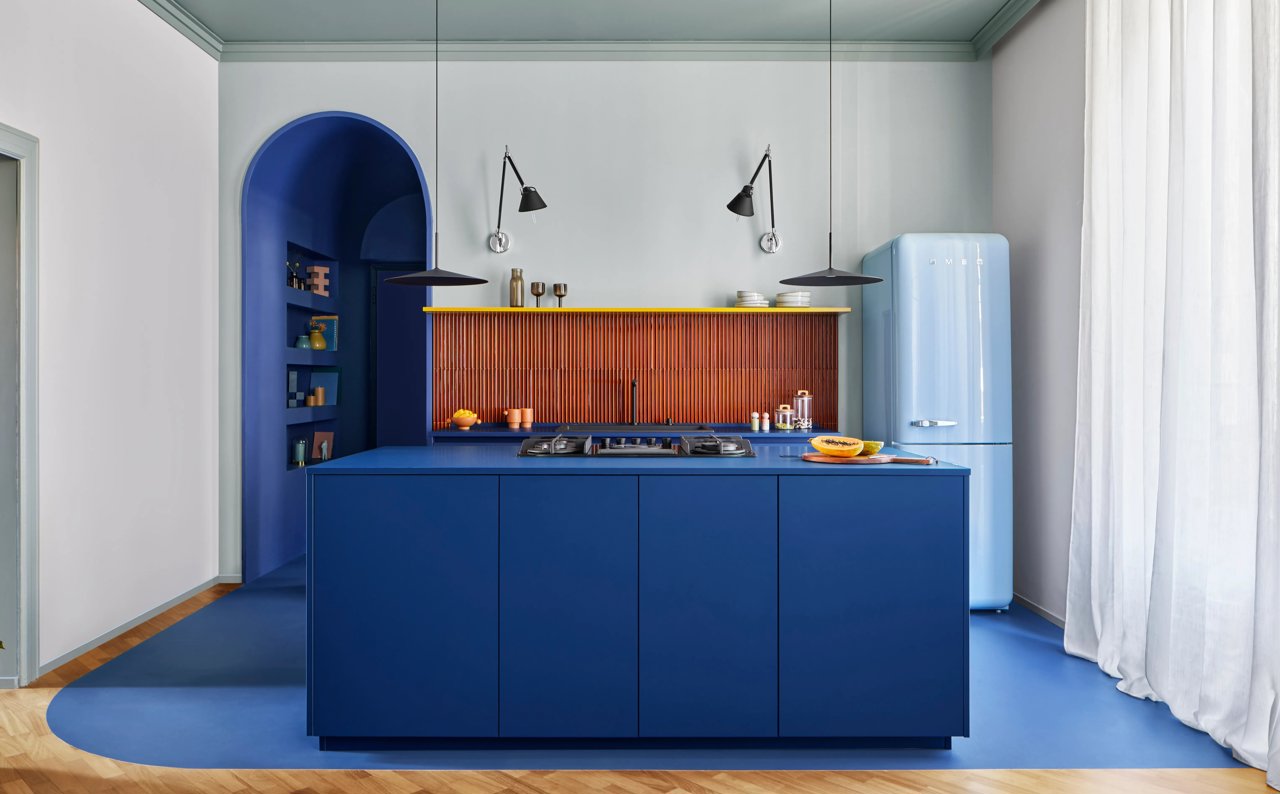 Las cocinas de color azul son tendencia y estos 20 proyectos y fotos lo confirman. Toma nota de la mejor inspiración