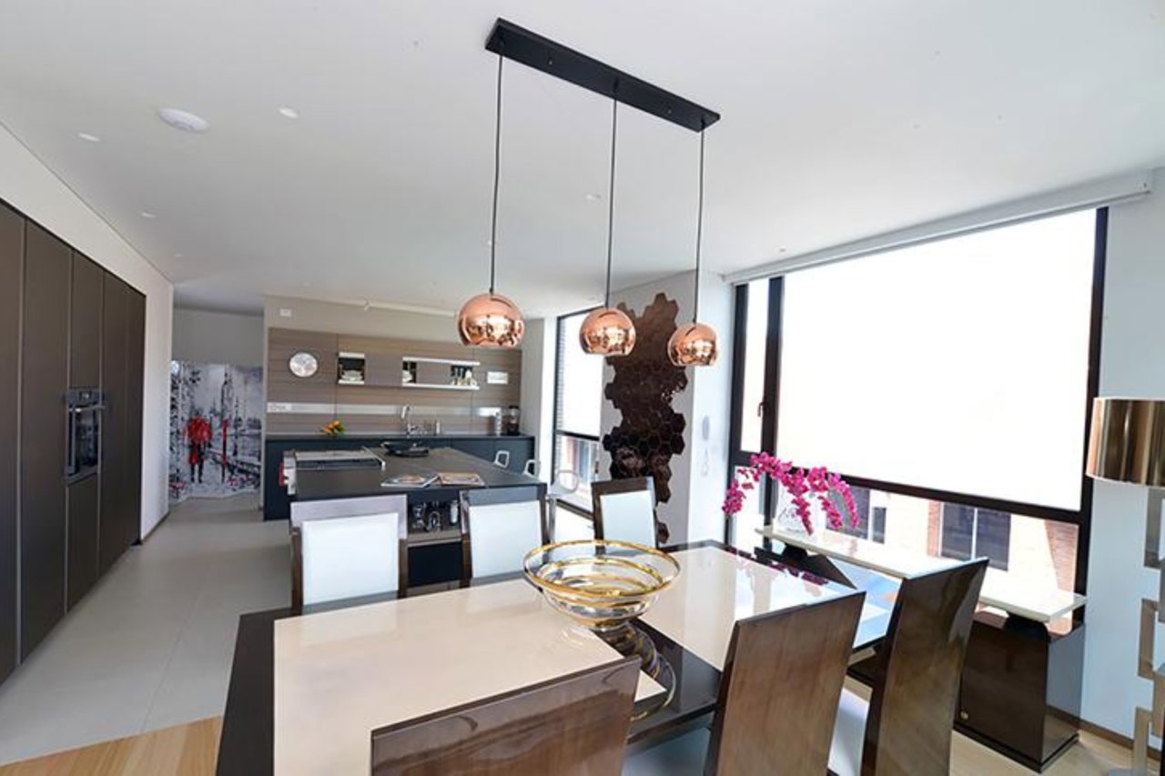 Cocina abierta al comedor 
