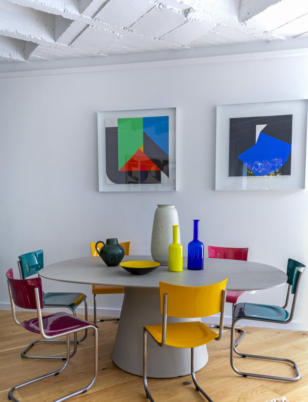 El apartamento de Mikel Irastorza en Berlín: ambiente industrial, obras de arte y un emotivo cromatismo