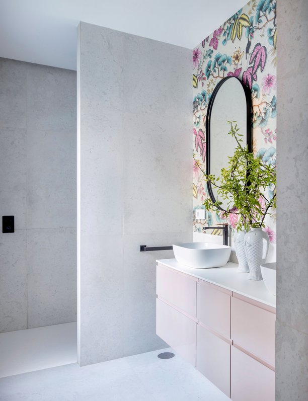 Adiós mamparas, hola muros separadores: 10 FOTOS e ideas ingeniosas perfectas para optimizar cada metro cuadrado del baño