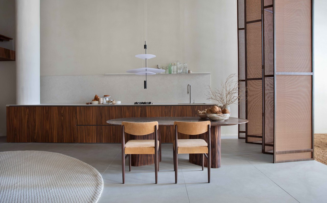 Esta cocina con muebles bajos es un ejemplo de esta tendencia en auge