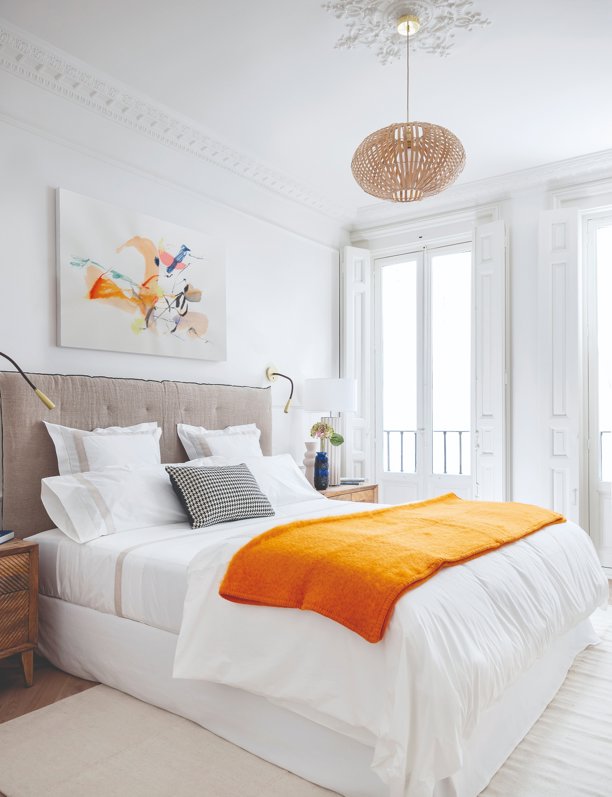 Decorar la pared del cabecero con cuadros: 15 ideas que debes poner en práctica en tu dormitorio