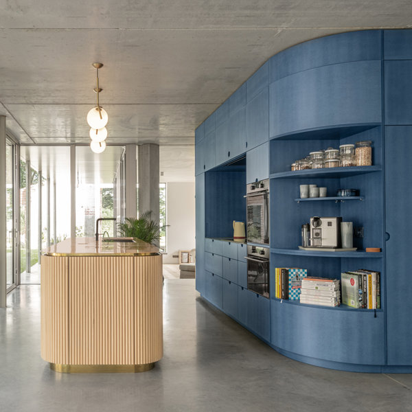 SÍ QUIERO una cocina azul: 6 veces que fue la mejor decisión cromática para un espacio moderno y práctico