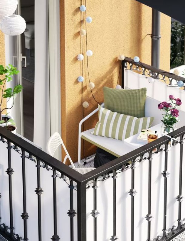 Muebles plegables y accesorios de IKEA para decorar balcones pequeños