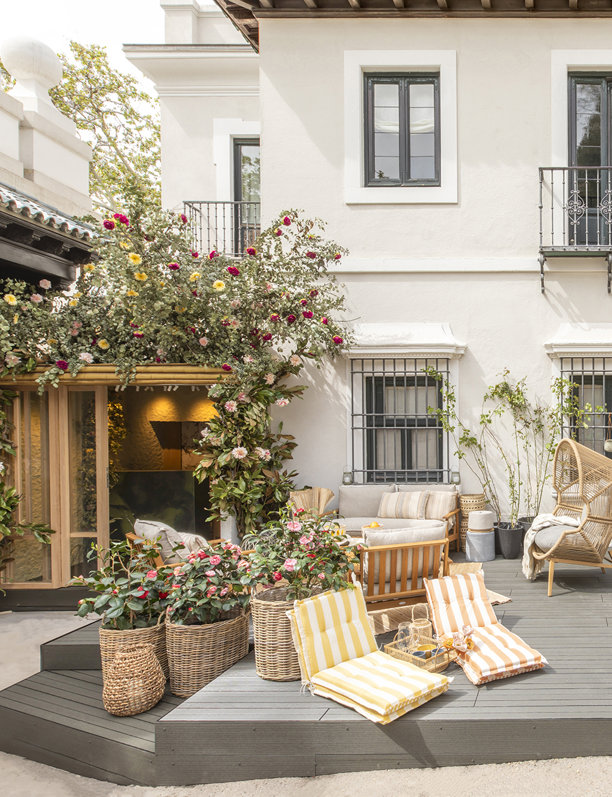 8 ideas para decorar y amueblar tu terraza, vistas en Casa Decor 2024