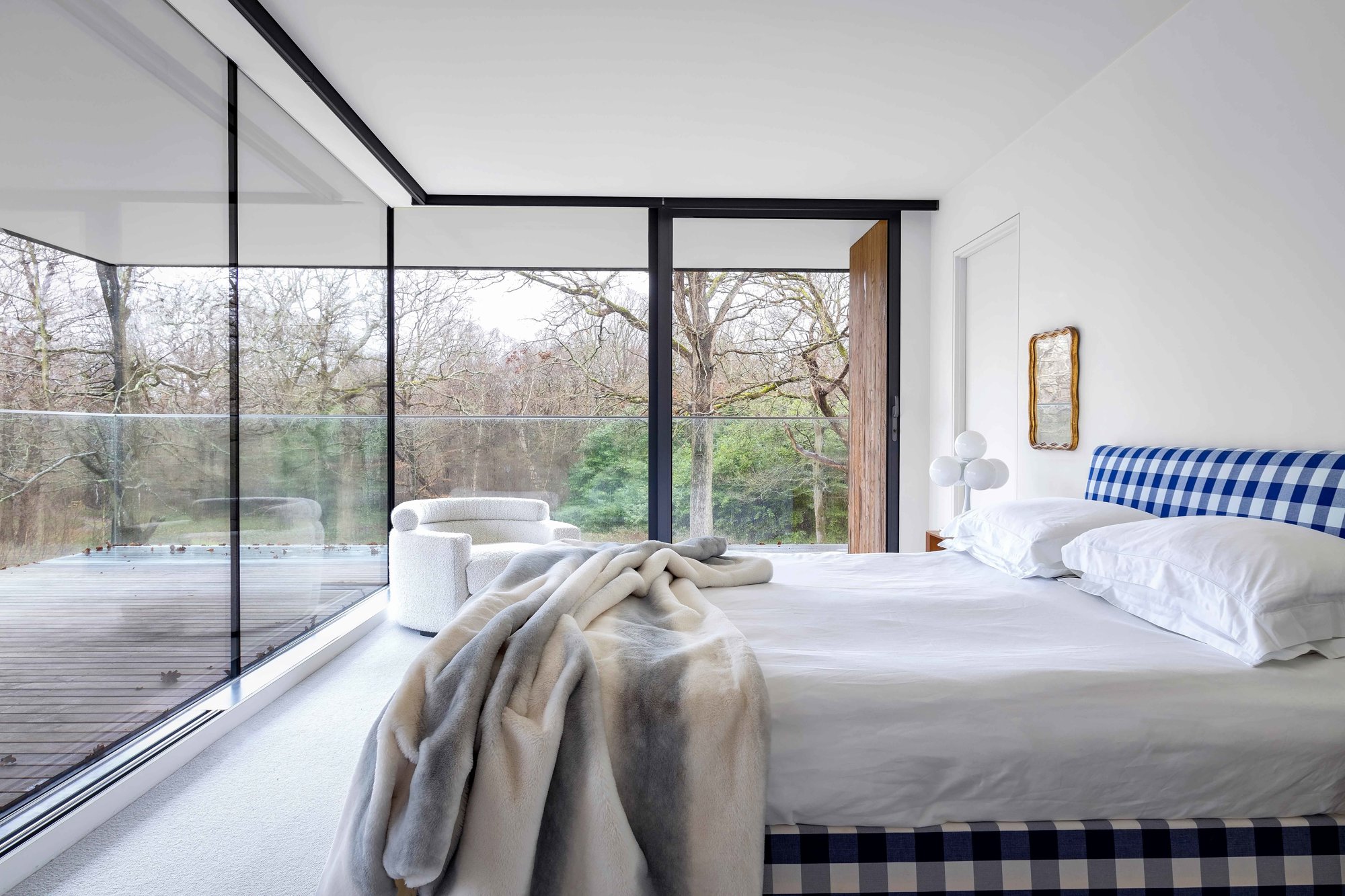 10 dormitorios que demuestran que una cama sin cojines también resulta muy estilosa