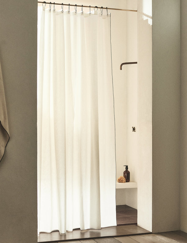 Cómo decorar un baño pequeño con piezas minimalistas de Zara Home