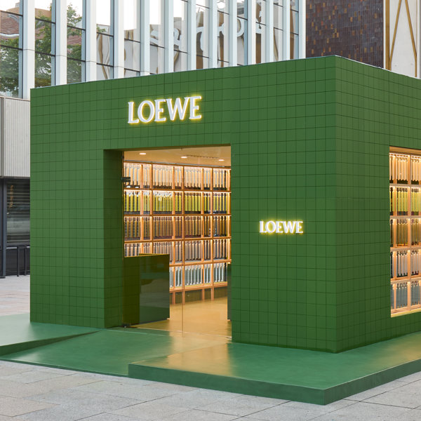 LOEWE Perfumes vuelve a la capital con una nueva pop-up inspirada en una 'cerería' 