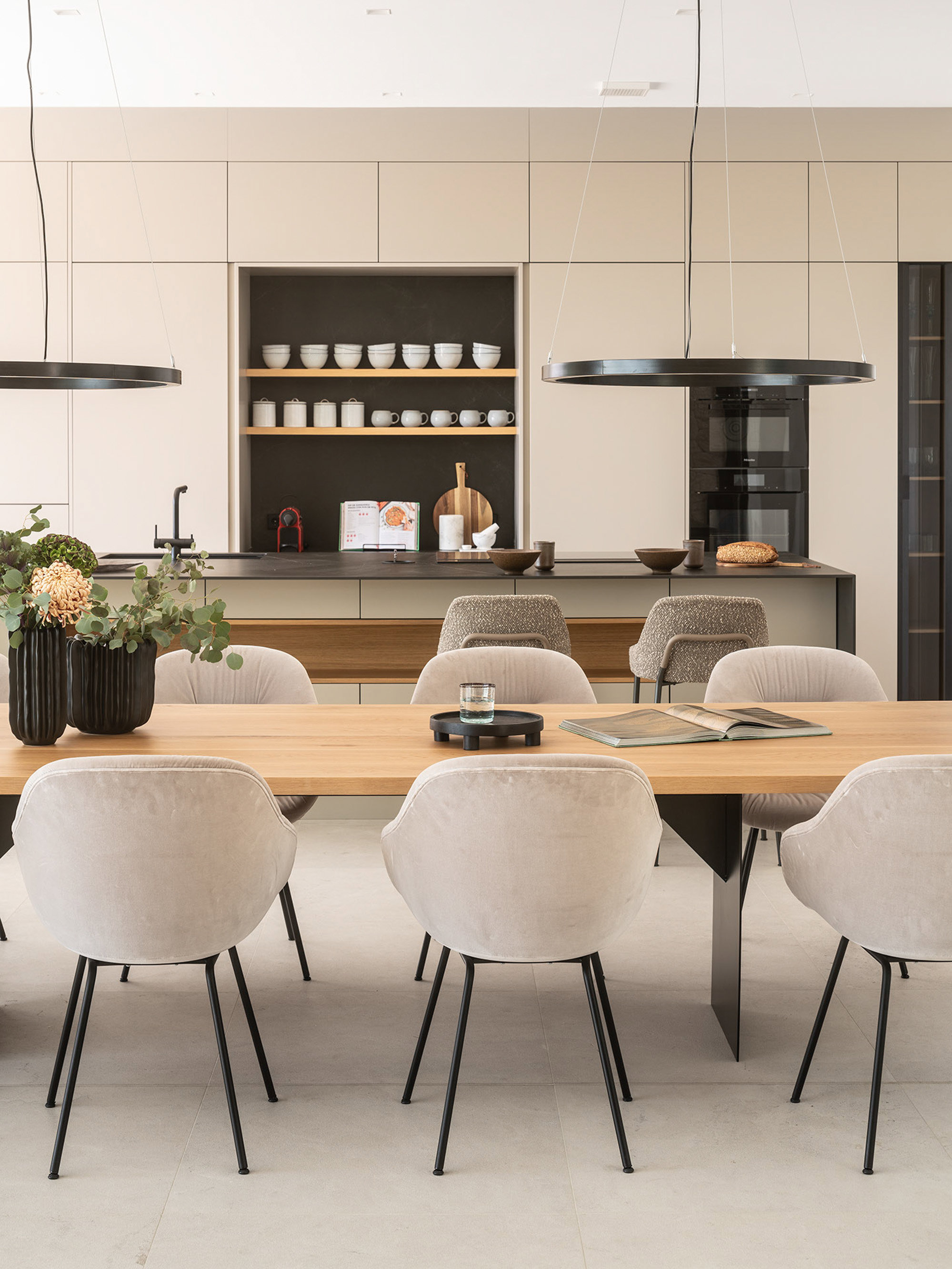 La cocina es un diseño realizado por Espacio Home Design.