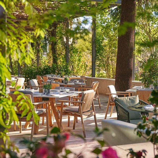 ¿Dónde quedamos? En la terraza de Las Brasas de Castellana (Madrid), el lugar ideal para comer o tomar algo este verano