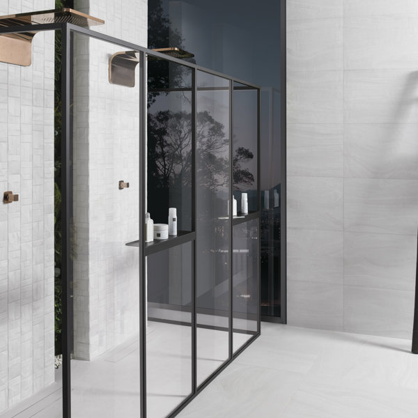 La solución 'invisible' de IKEA para mantener todos los champús ordenados en un baño minimalista y con estilo