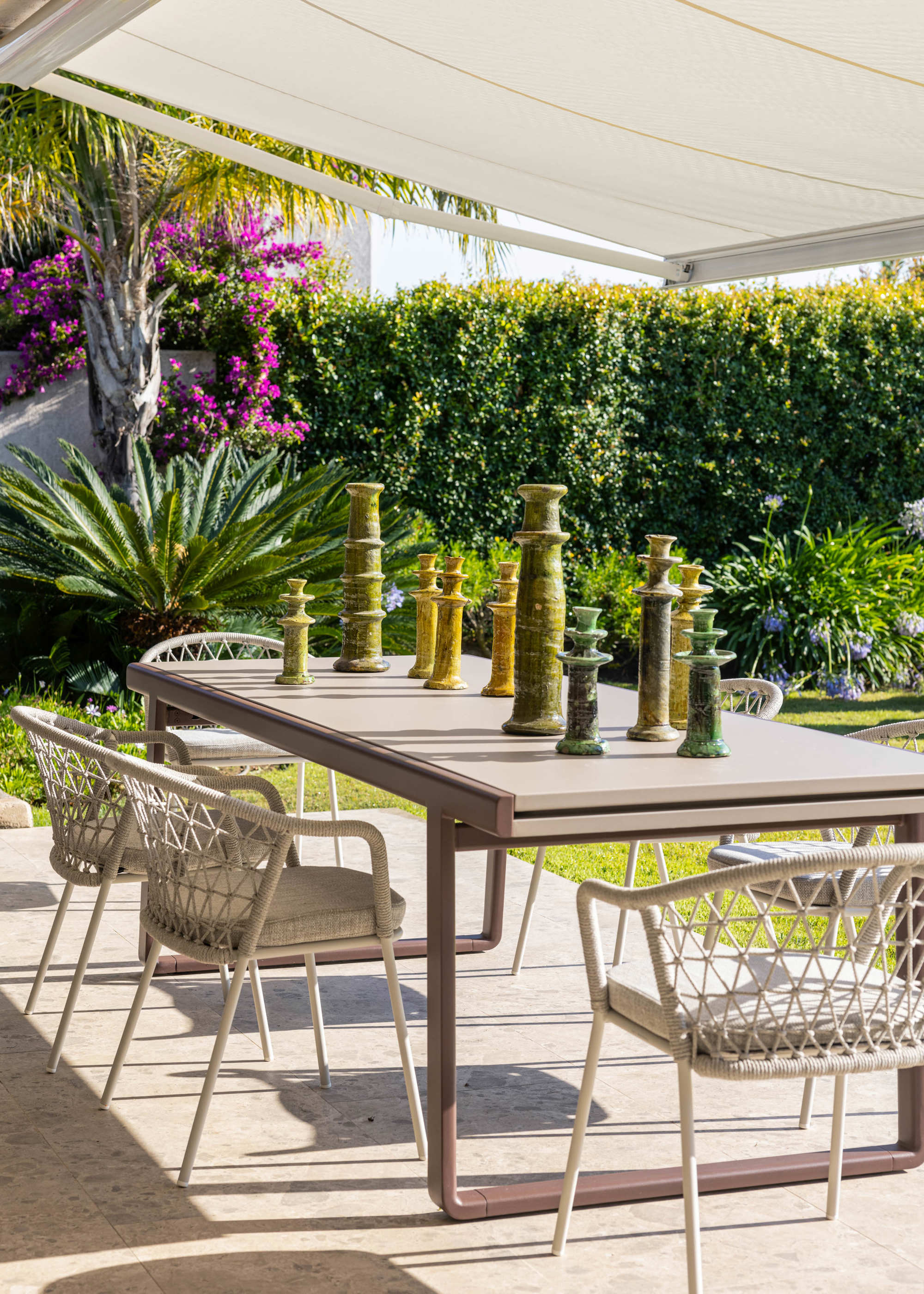 comedor exterior con jardin