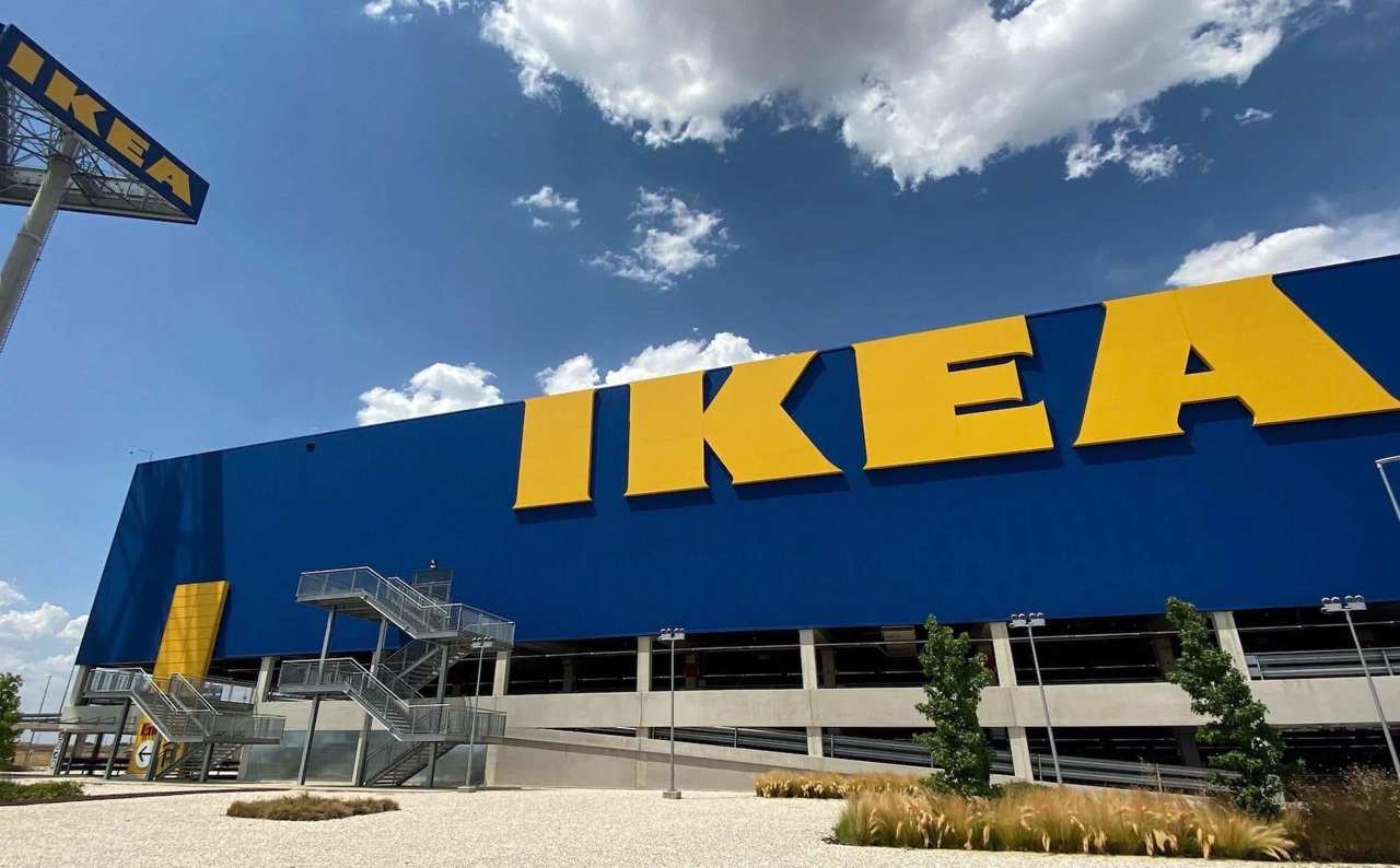 Puerta tienda IKEA