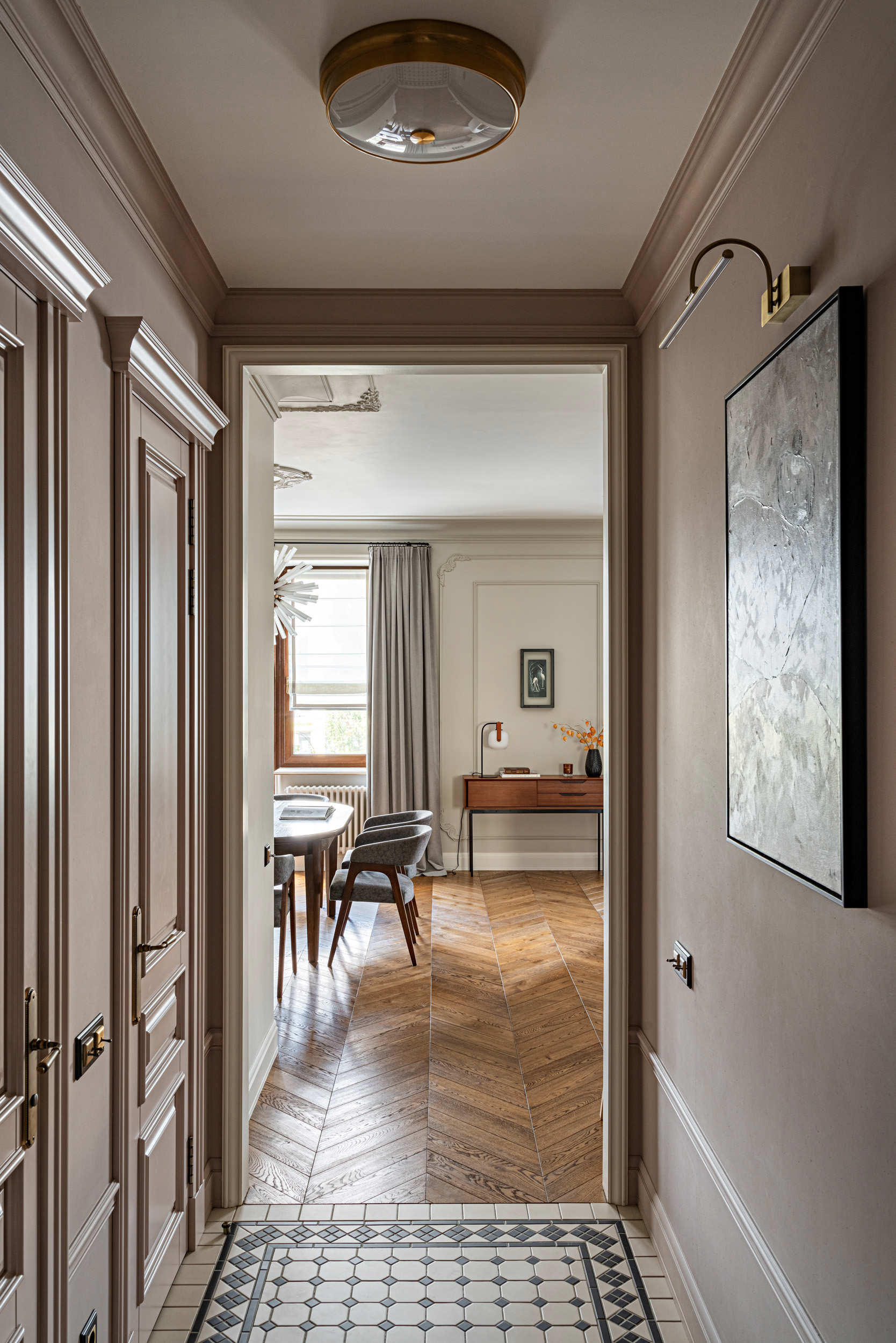 En el salón-comedor, parqué de roble francés, de Tantum Quercus.