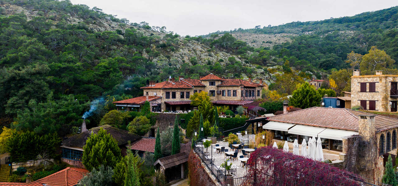 Manici Kasri, un boutique hotel con estructura de piedra.