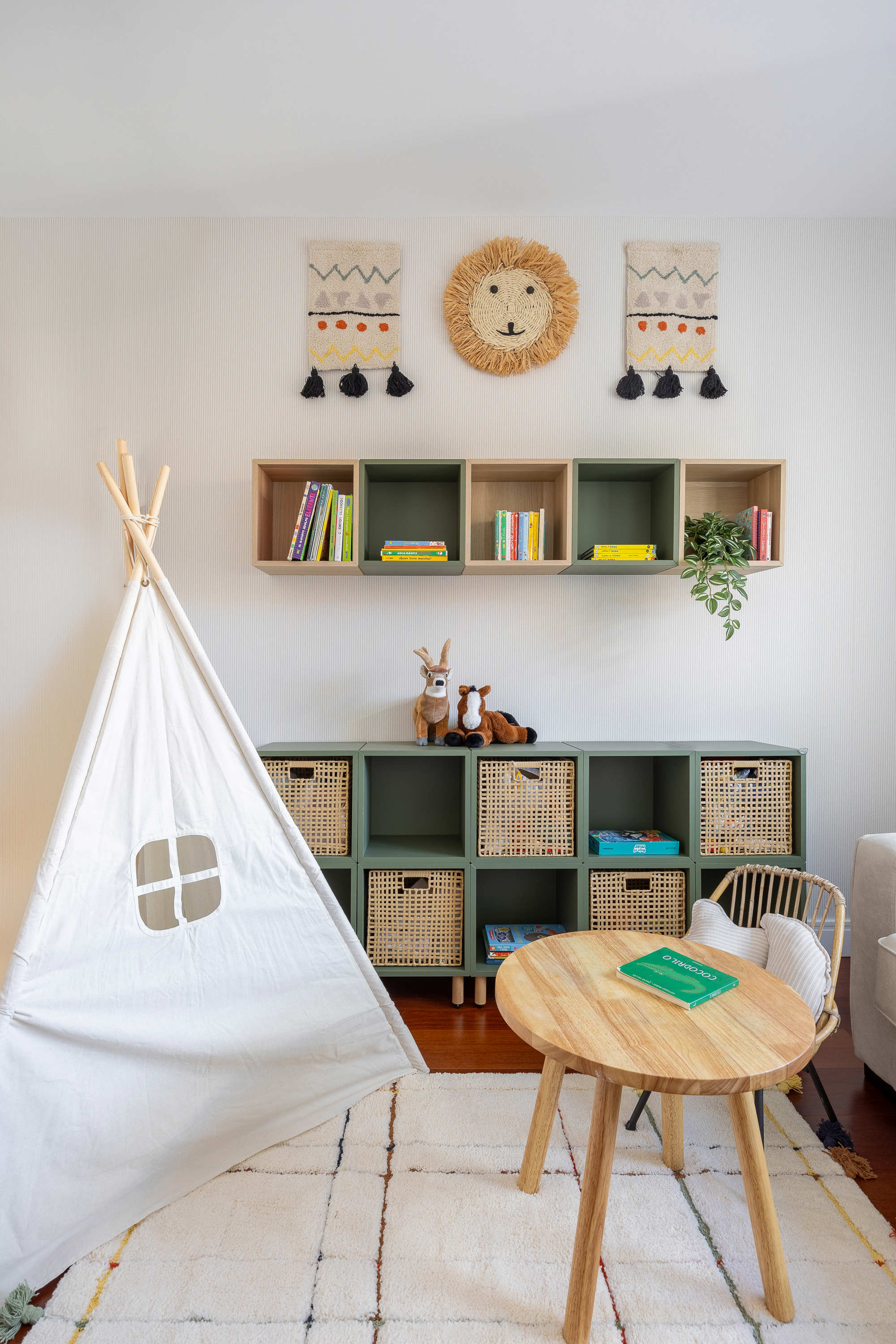 cuatro juegos con tipi