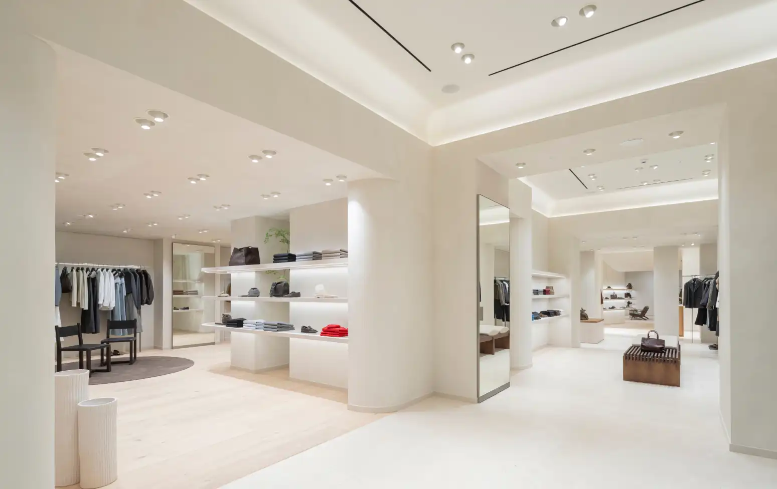 Espacio blanco Massimo Dutti 