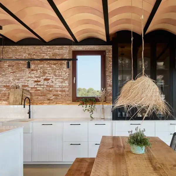 10 cocinas modernas de estilo industrial: la tendencia exitosa que combina acero y madera