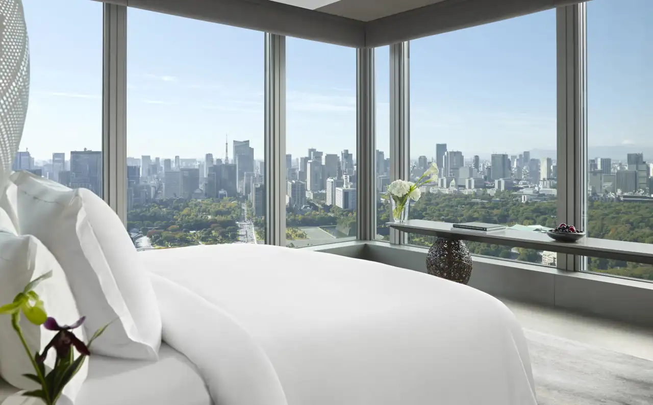 Four Seasons Hotel Tokyo, una oda al diseño japonés con toques internacionales.