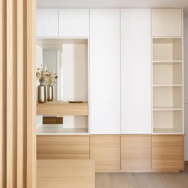 5 ideas de recibidores blancos con muebles de madera: minimalistas, naturales y muy luminosos 