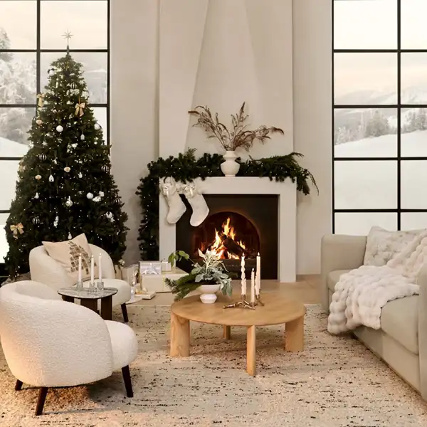 H&M Home adelanta a Zara Home con los adornos para árboles de Navidad modernos y minimalistas que respiran 'lujo silencioso'