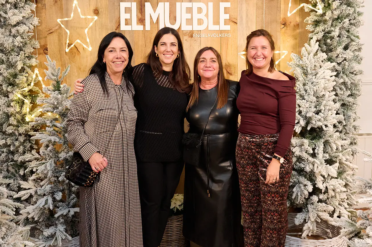 Ariadna Hernández Fox, directora general de RAB Publiventas; Alicia Gatius de Lindt; Ana Gea, directora comercial Barcelona y Baleares en RBA Publiventas y Ana Pérez de Lindt. 