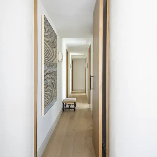 Ideas de expertos en interiores para decorar pasillos estrechos: no volverá a ser una simple zona de paso