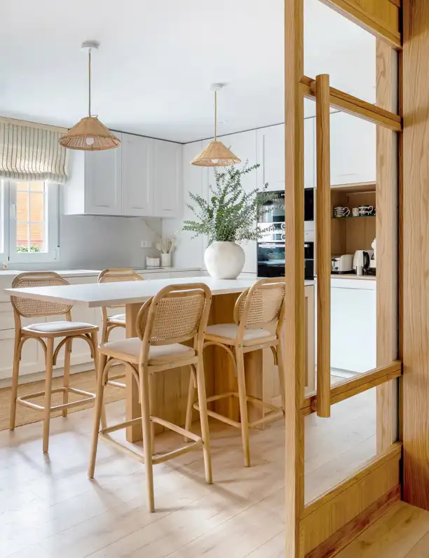 11 cocinas blancas y de madera: ideas ingeniosas para decorar casas modernas