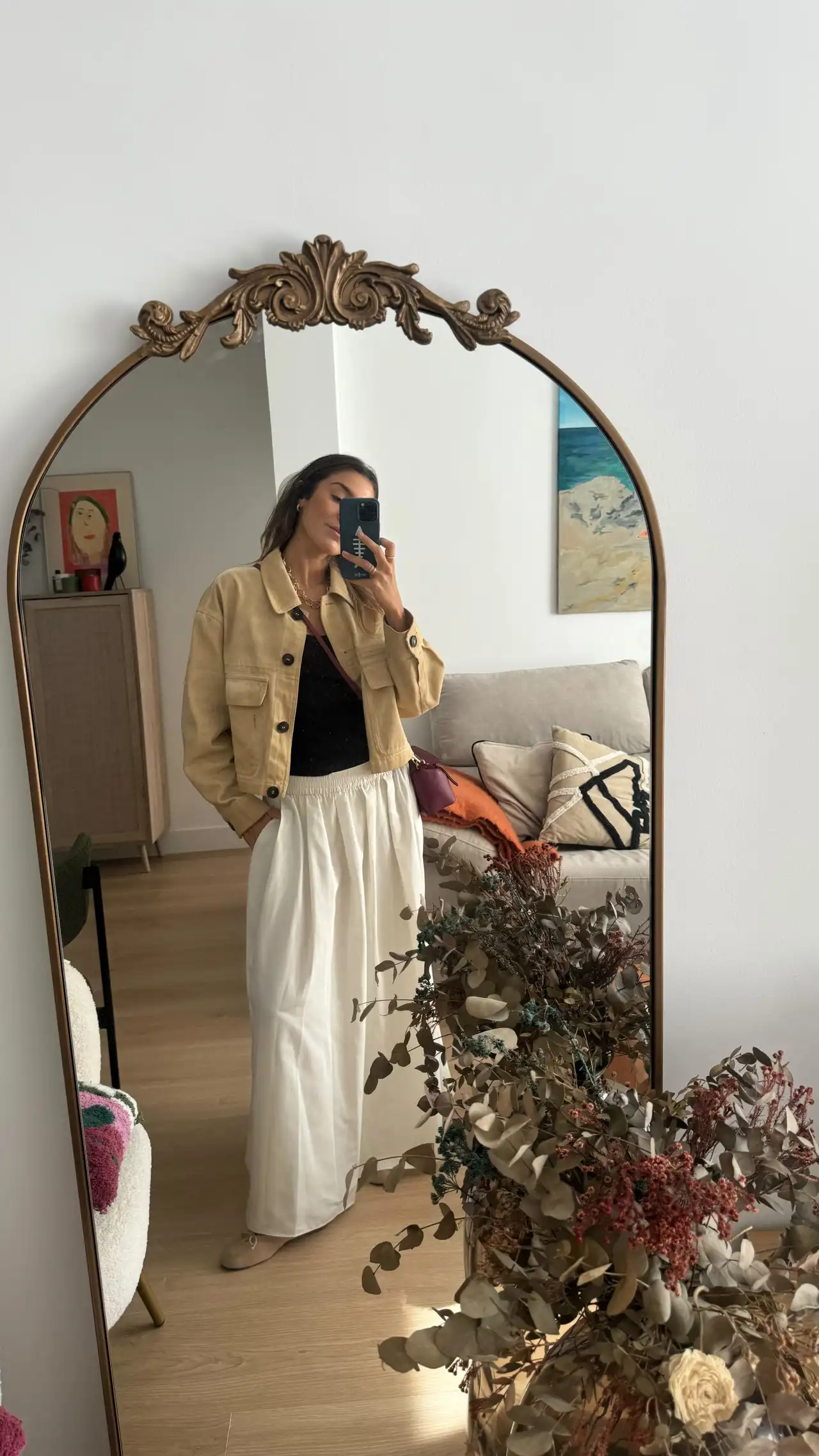 Nunca faltan los espejos en una casa de una influencer