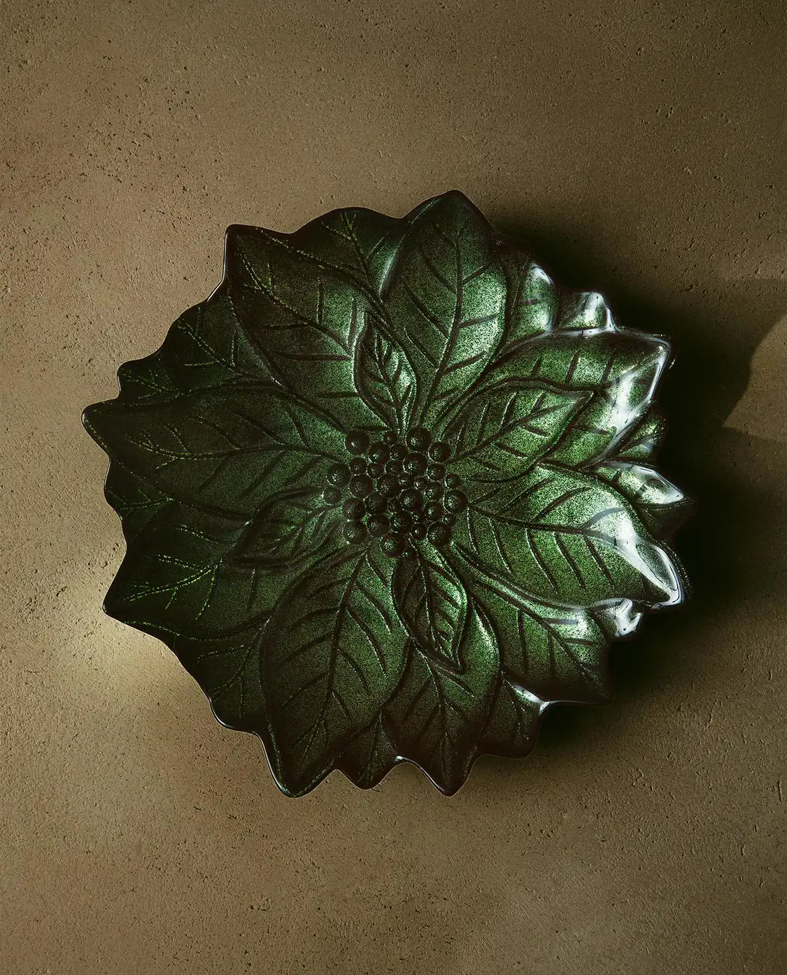 plato en forma de flor de Poinsettia