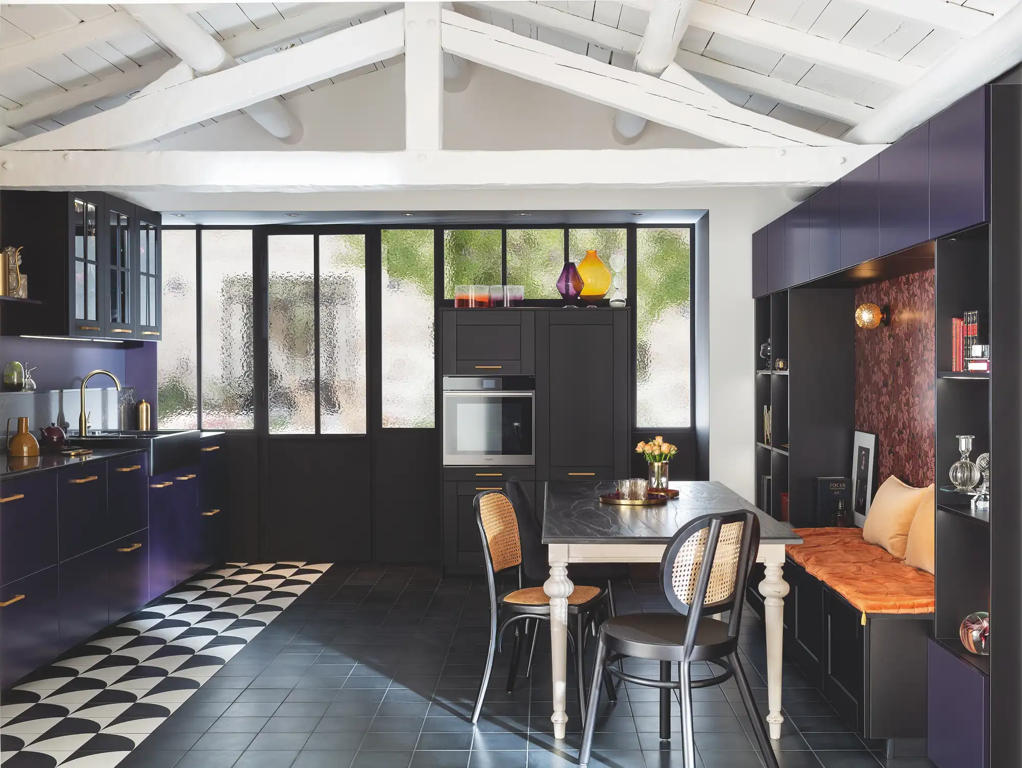 cocina cottagecore oscura azul 