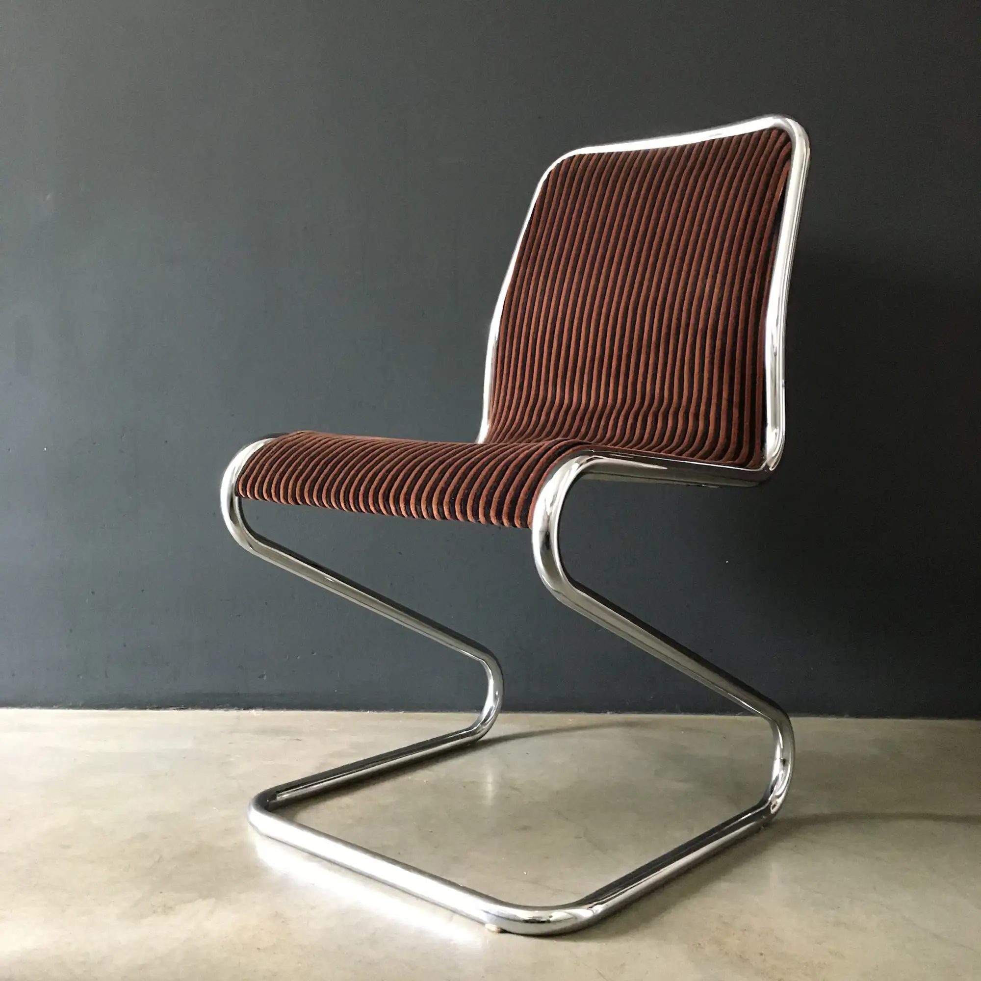 Silla curva vintage