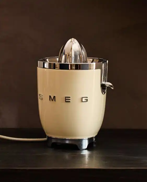 exprimidor SMEG