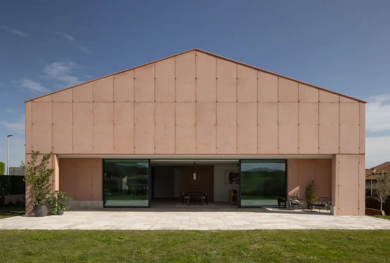 La carpintería exterior del proyecto es de Technal.