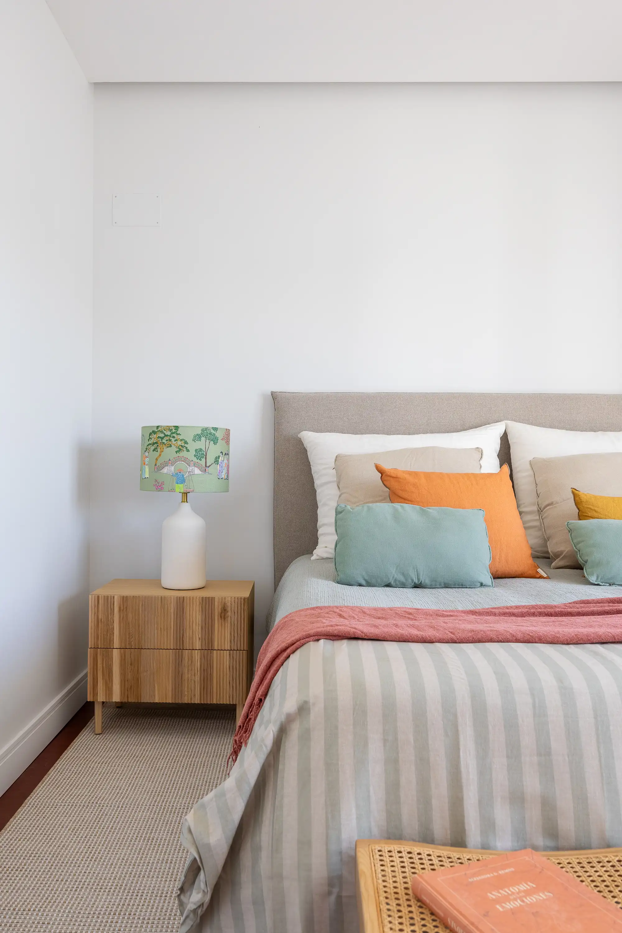dormitorio principal textiles de colores