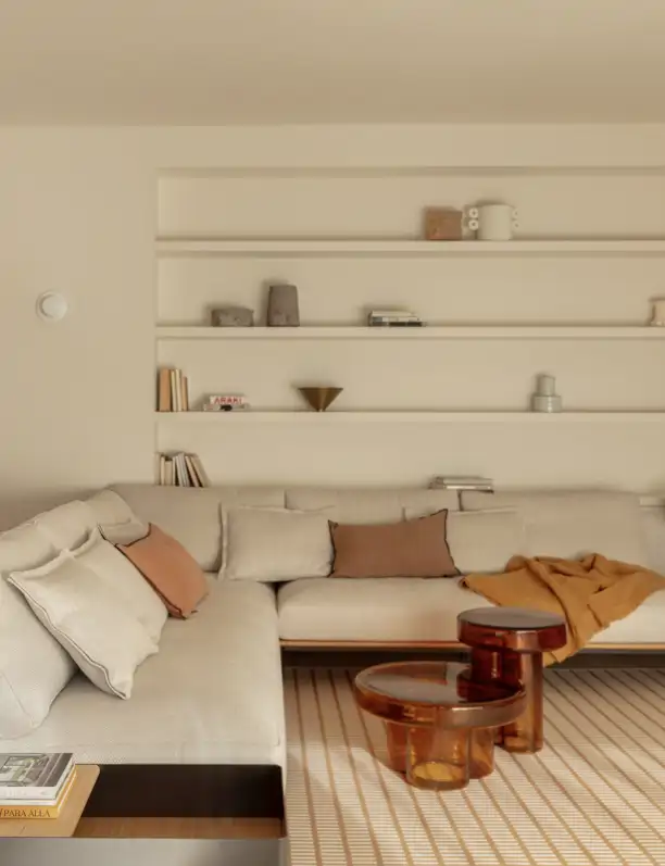 De estilo mediterráneo: toma nota de las ideas de este hogar urbano con detalles curvos y materiales nobles