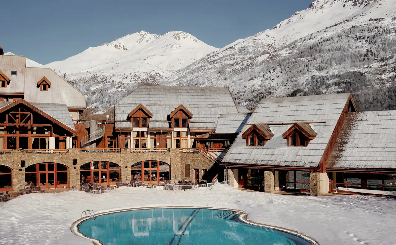 Club Med Serre-Chevalier, el paraíso de la nieve en los Alpes Franceses.