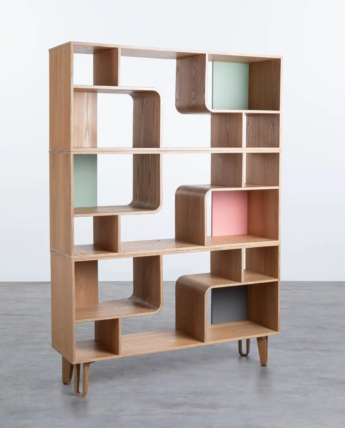 Madera y color con aire retro