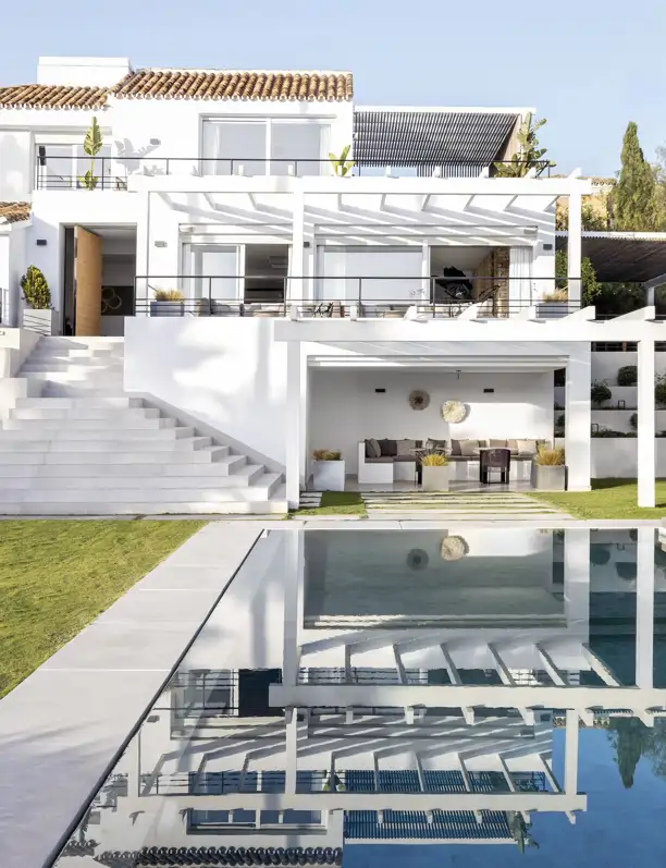 Decorar las paredes de la terraza o balcón: 8 ideas sencillas y bonitas para que parezca de revista