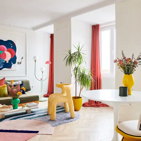 Colores de acento: por qué son buena idea al decorar una habitación y cómo acertar al escogerlos