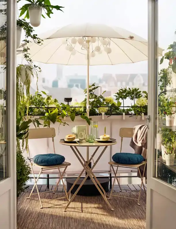 No es una sombrilla: las alternativas fáciles de poner para conseguir sombra en terrazas, jardines y balcones