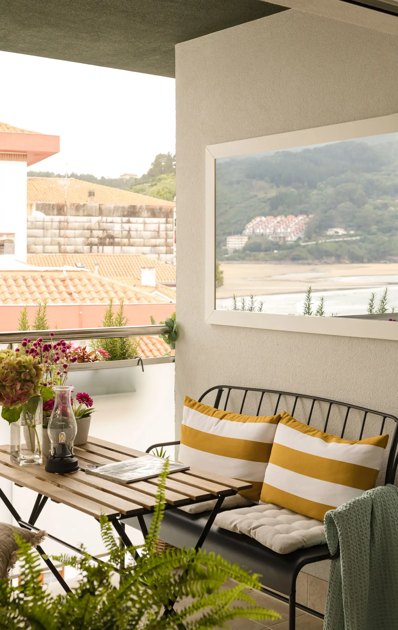 terraza con espejo para reflejar paisaje