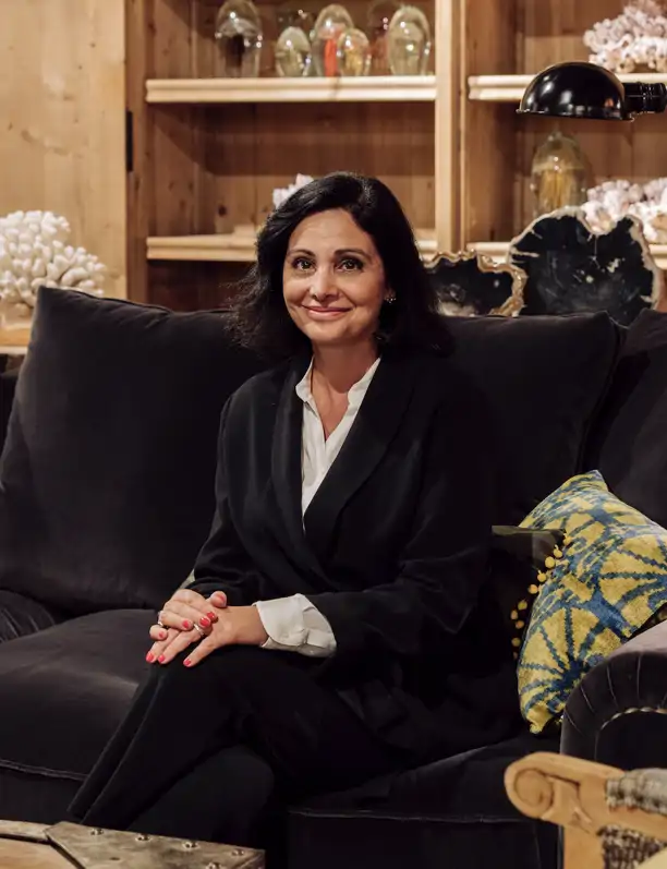 María José Gómez, interiorista, sobre decorar paredes con cuadros: "En el salón y el recibidor son imprescindibles. En los baños, también, pero con condiciones"