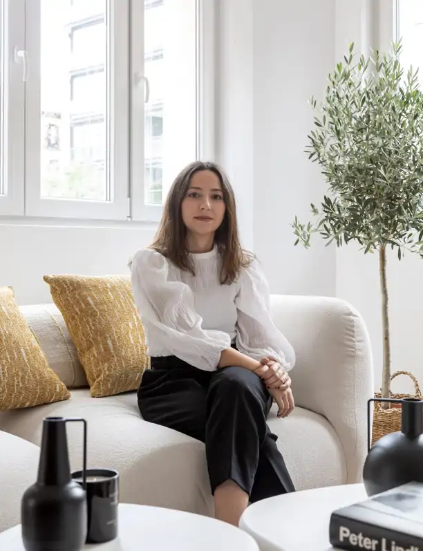 Paloma Ibarra, arquitecta: "Si el mobiliario del salón es muy grande, el cuadro decorativo debe ser lo más neutro posible"