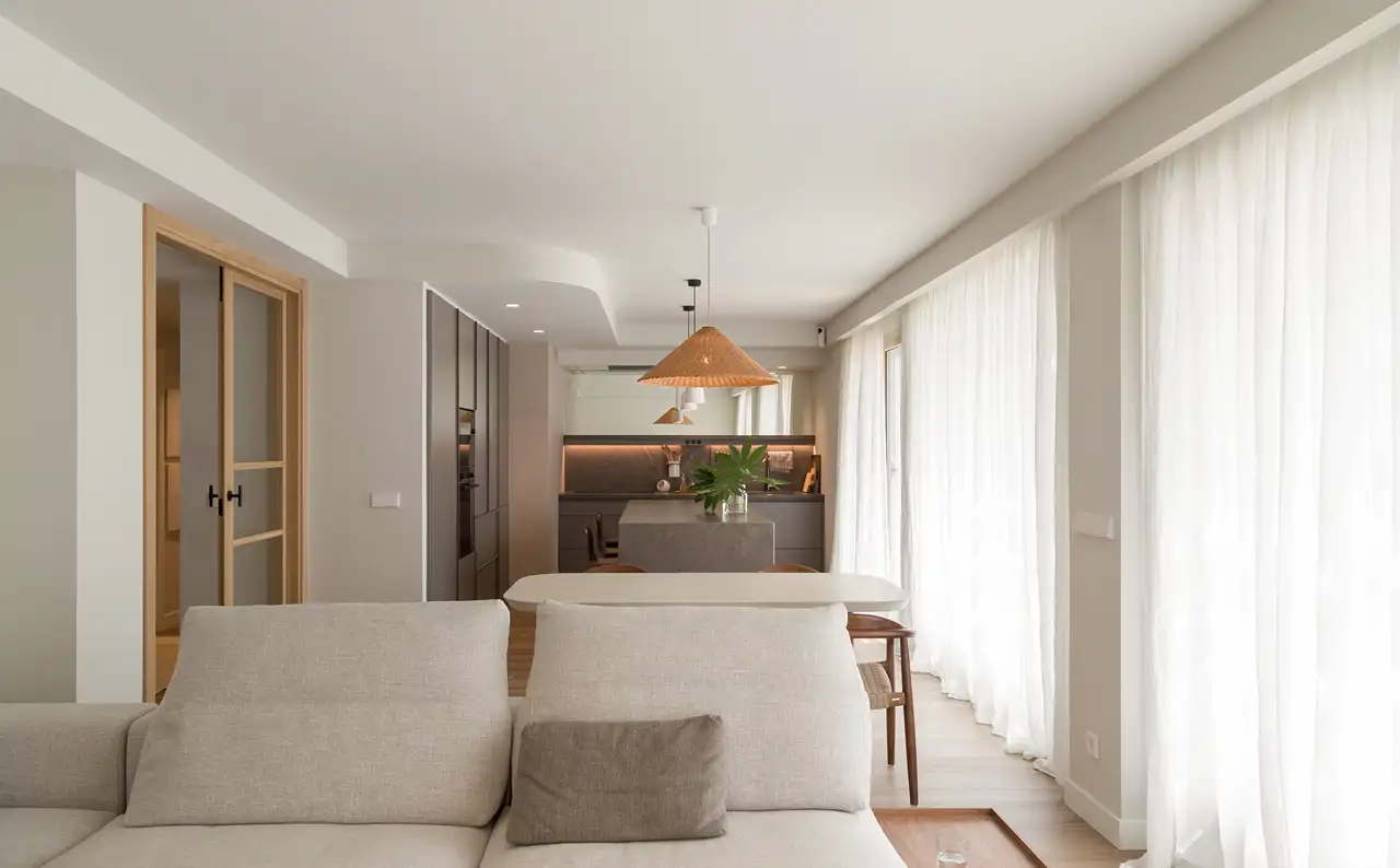 Los propietarios contactaron con el estudio de Amaia Arana Arquitectura porque les gustaban los planteamientos y resultados de sus trabajos, con buenas referencias.