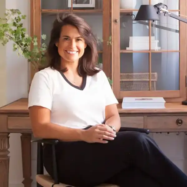 Natalia Zubizarreta, interiorista: "Ni beige, ni gris, ni verde, ni blanco… Este es el color de paredes que nunca falla"