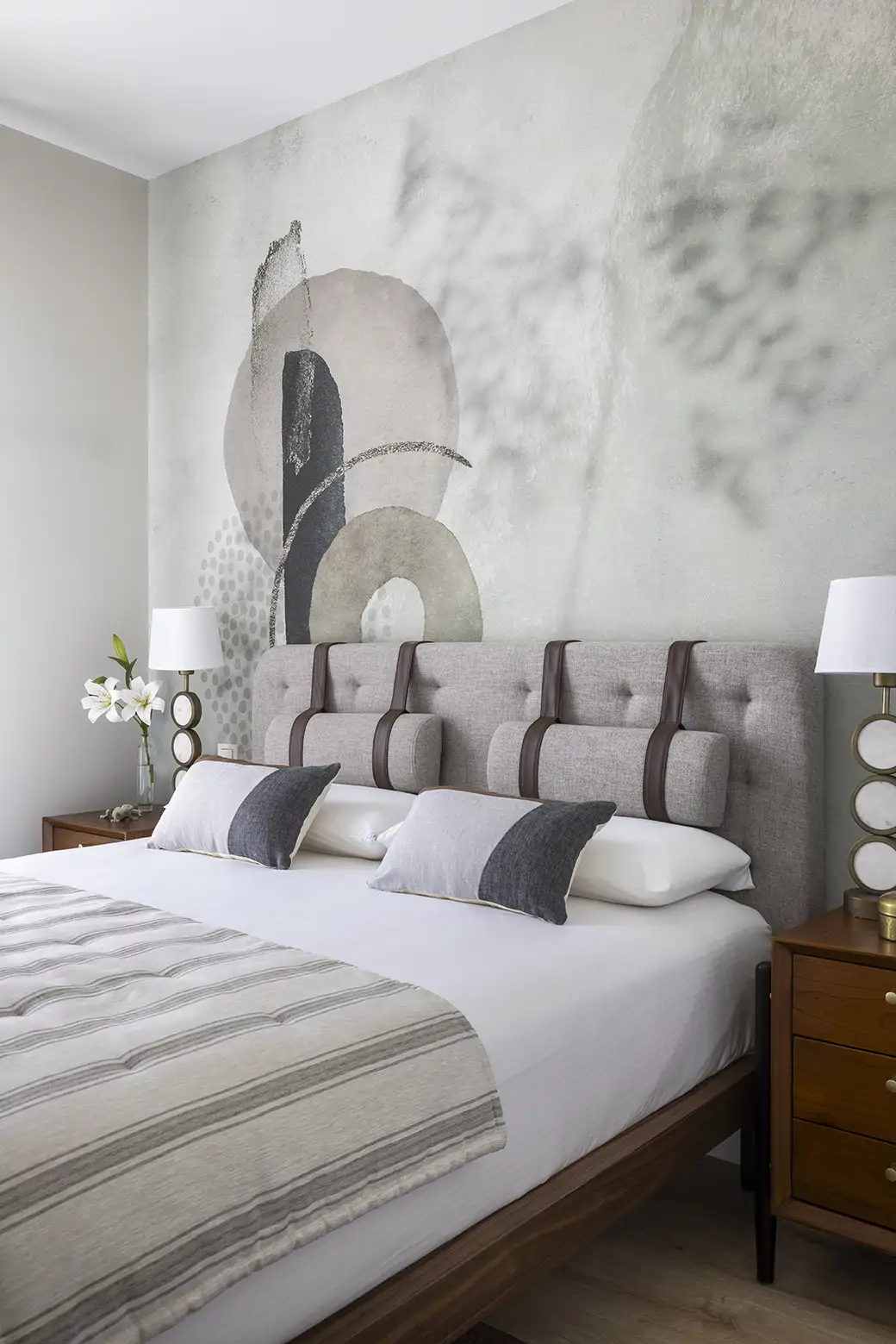 Un dormitorio que respira elegancia