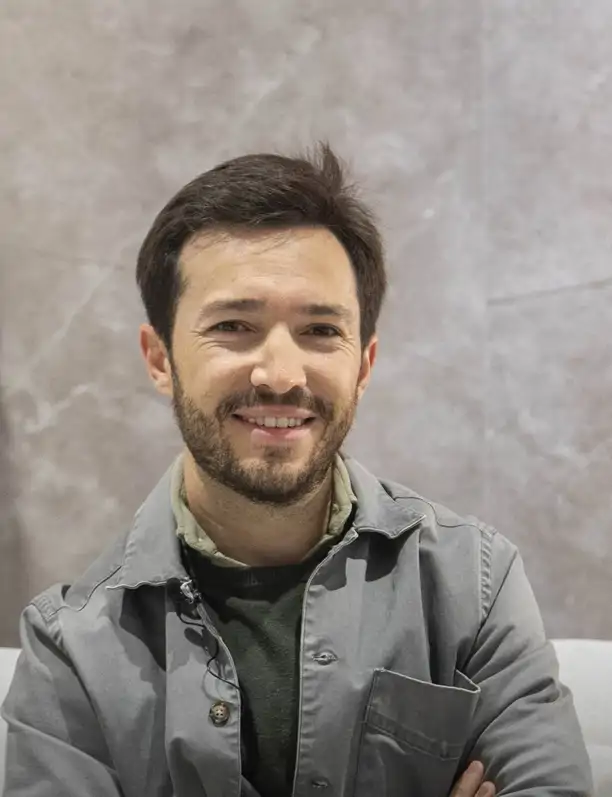 Máximo Caballero, arquitecto: "Si tuviera que reformar mi baño, dejaría un hueco debajo del váter y el bidé"